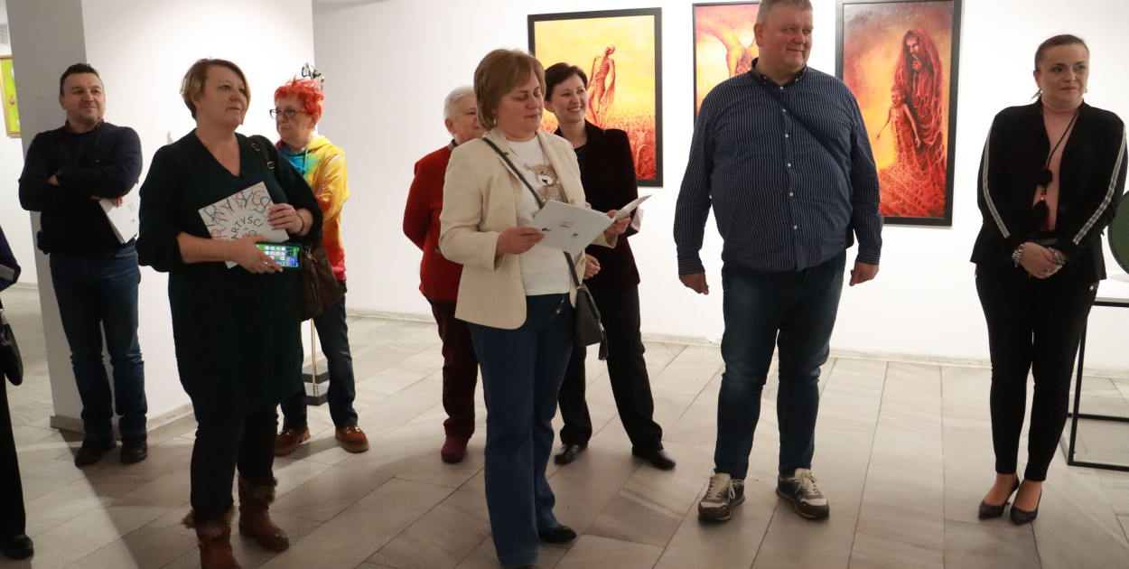 Fotorelacja: Finisaż wystawy „ARTYŚCI NA 110” w Zawierciu