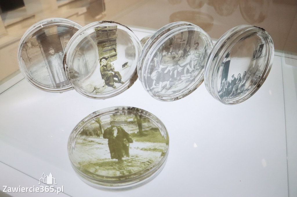 Fotorelacja: Finisaż wystawy „ARTYŚCI NA 110” w Zawierciu