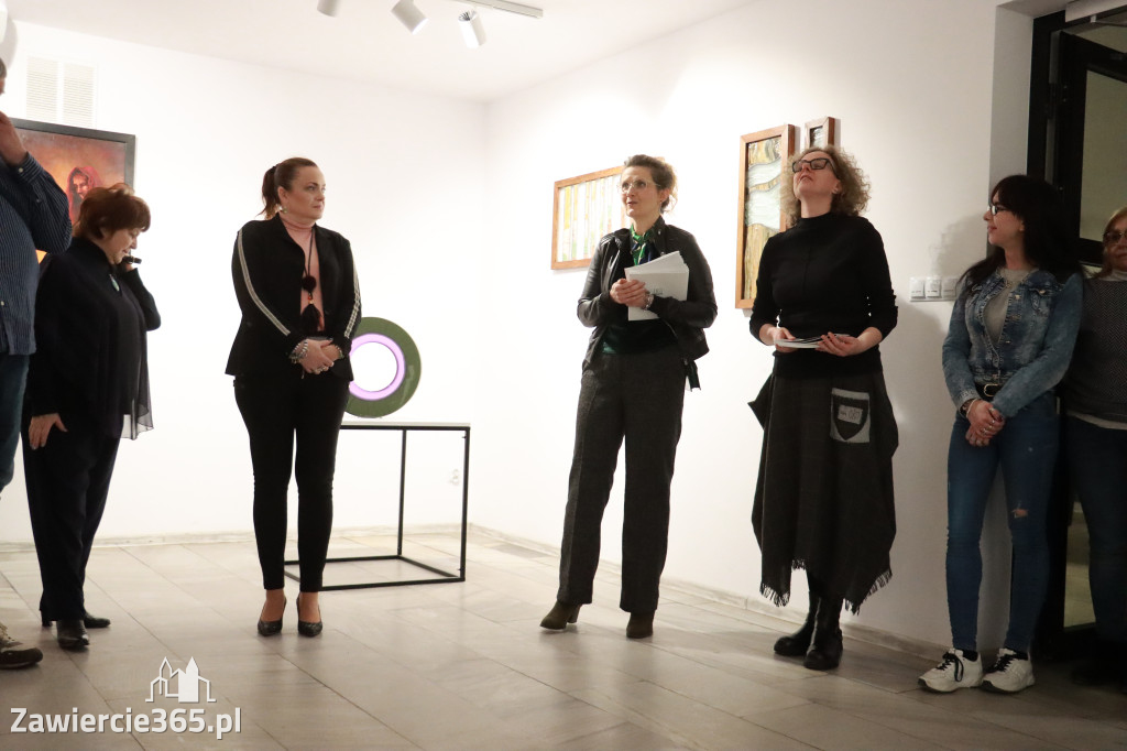 Fotorelacja: Finisaż wystawy „ARTYŚCI NA 110” w Zawierciu