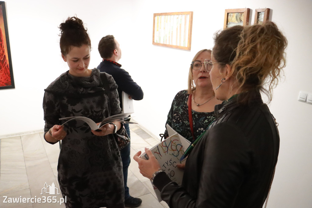 Fotorelacja: Finisaż wystawy „ARTYŚCI NA 110” w Zawierciu