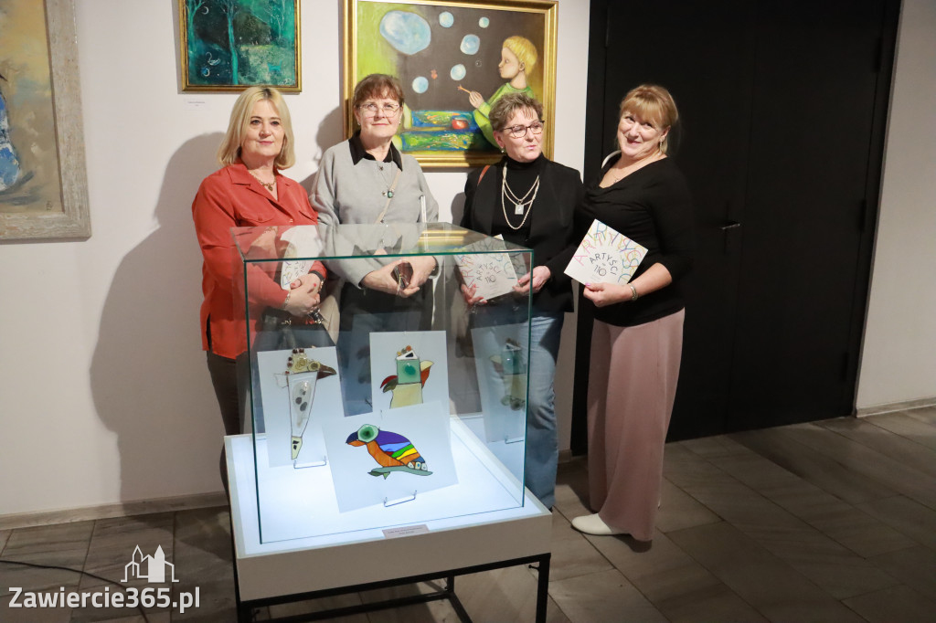 Fotorelacja: Finisaż wystawy „ARTYŚCI NA 110” w Zawierciu