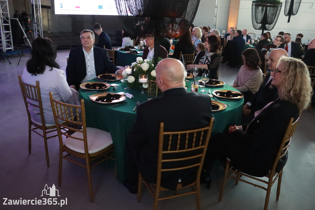 Fotorelacja: Oficjalne otwarcie hali firmy Omega w Zawierciu