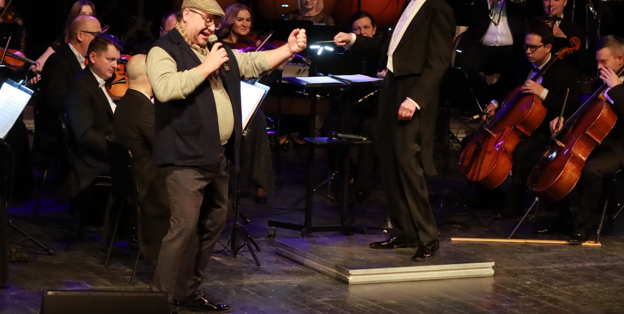 Fotorelacja I: Koncert Jubileuszowy Macieja Niesiołowskiego w MOK Zawiercie