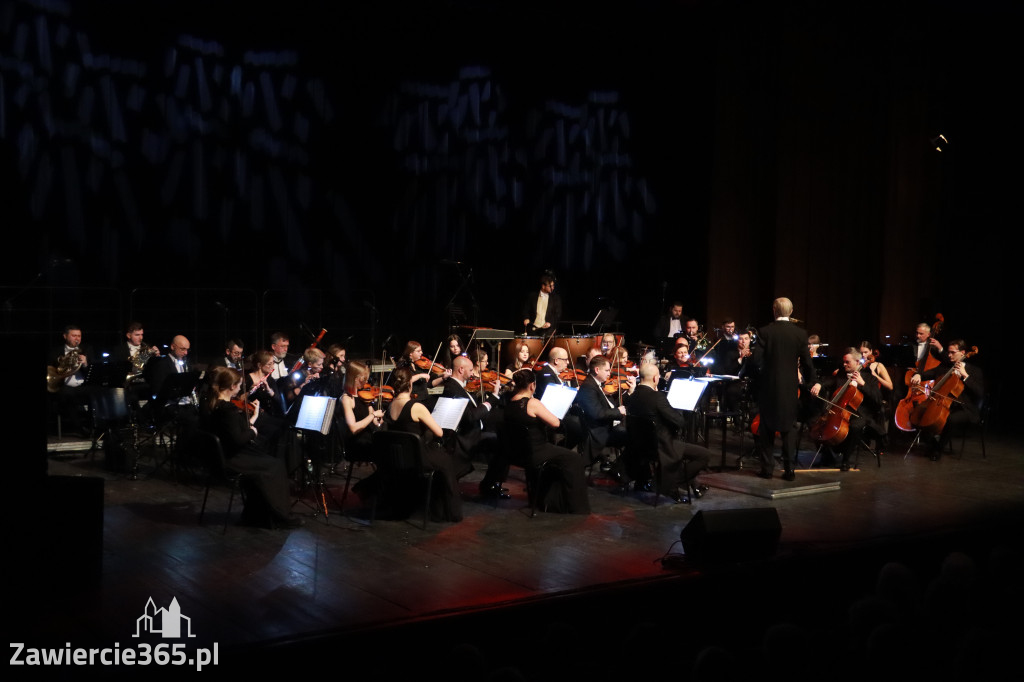 Fotorelacja I: Koncert Jubileuszowy Macieja Niesiołowskiego w MOK Zawiercie