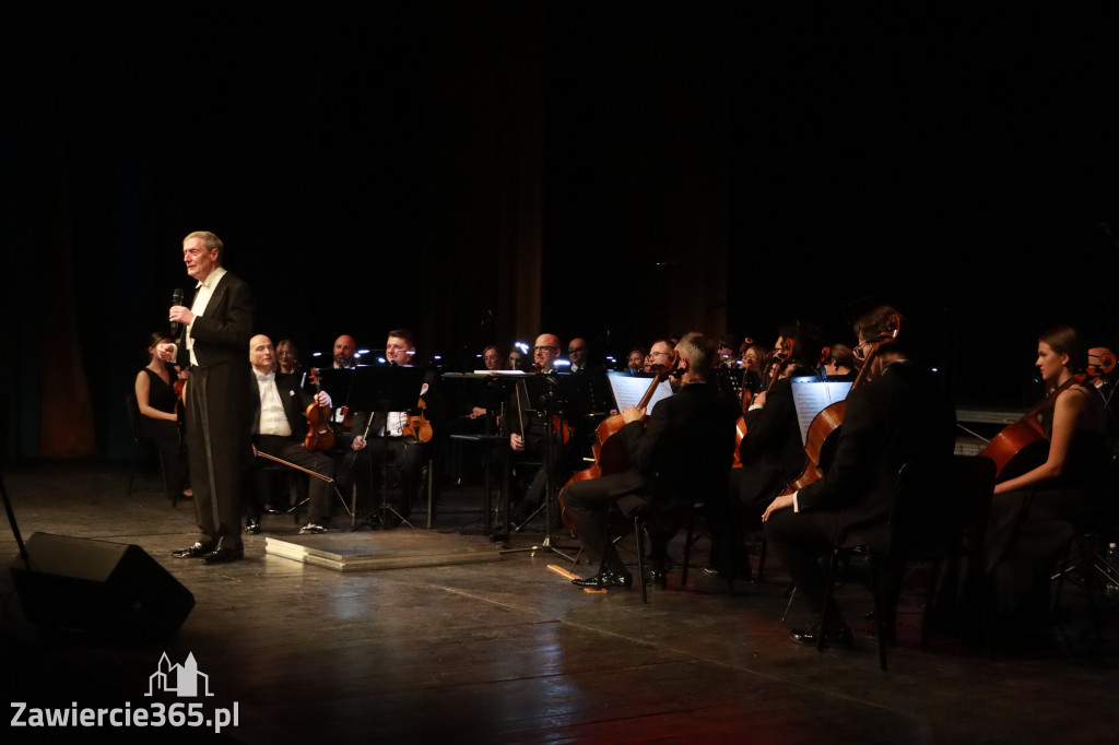 Fotorelacja I: Koncert Jubileuszowy Macieja Niesiołowskiego w MOK Zawiercie