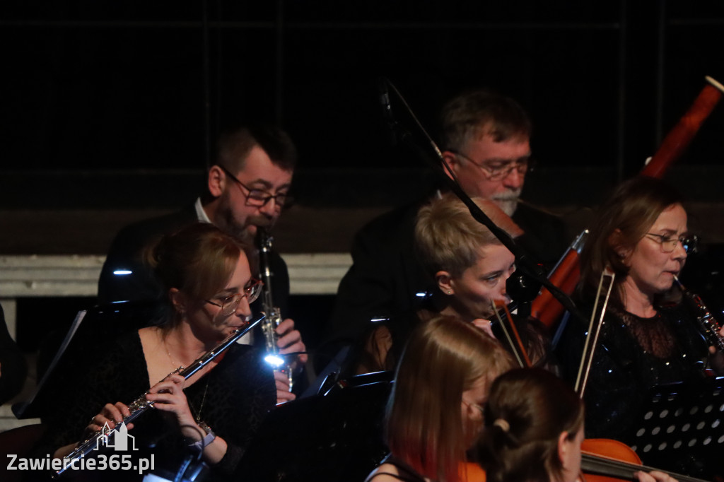 Fotorelacja I: Koncert Jubileuszowy Macieja Niesiołowskiego w MOK Zawiercie