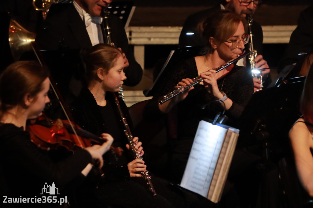 Fotorelacja I: Koncert Jubileuszowy Macieja Niesiołowskiego w MOK Zawiercie