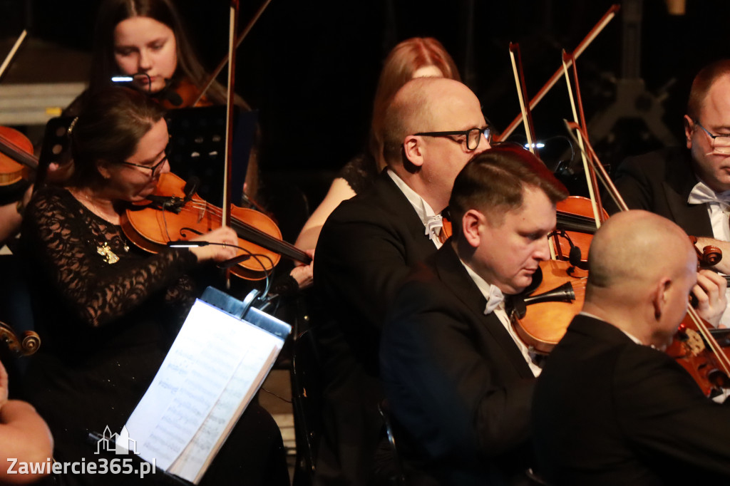 Fotorelacja I: Koncert Jubileuszowy Macieja Niesiołowskiego w MOK Zawiercie