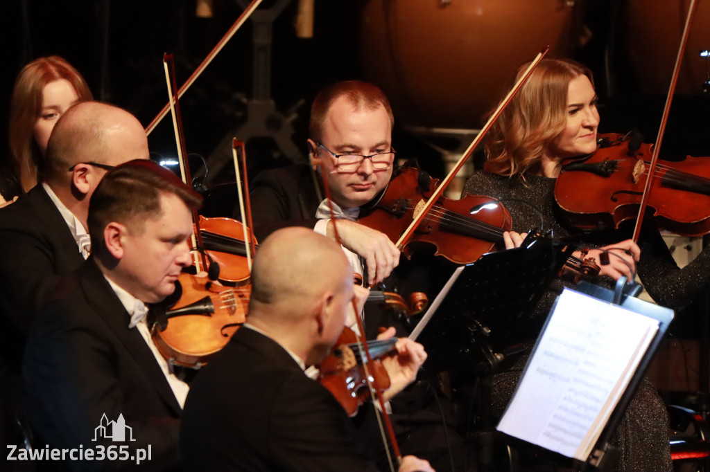 Fotorelacja I: Koncert Jubileuszowy Macieja Niesiołowskiego w MOK Zawiercie