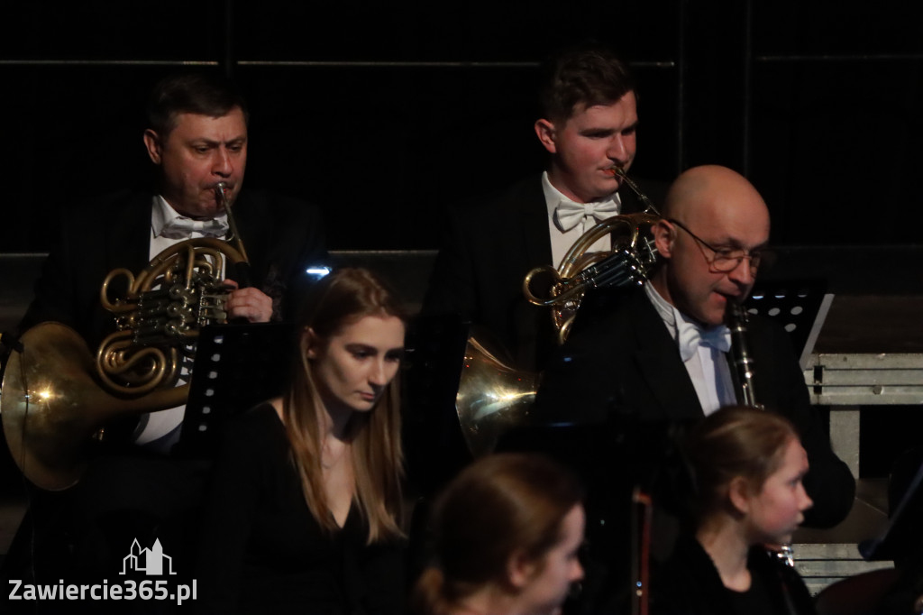 Fotorelacja I: Koncert Jubileuszowy Macieja Niesiołowskiego w MOK Zawiercie