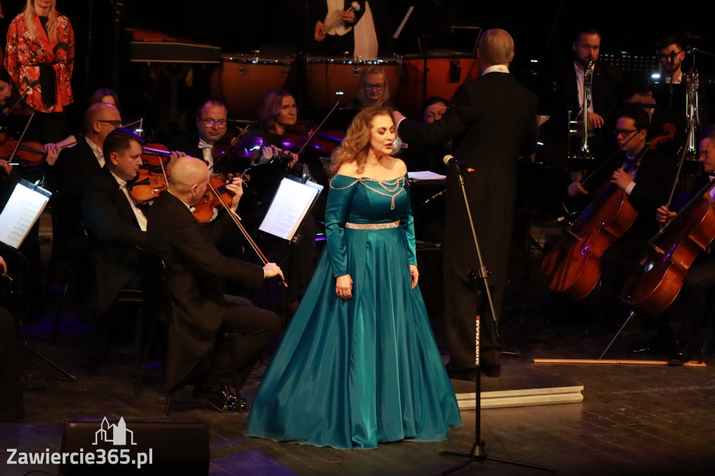 Fotorelacja I: Koncert Jubileuszowy Macieja Niesiołowskiego w MOK Zawiercie