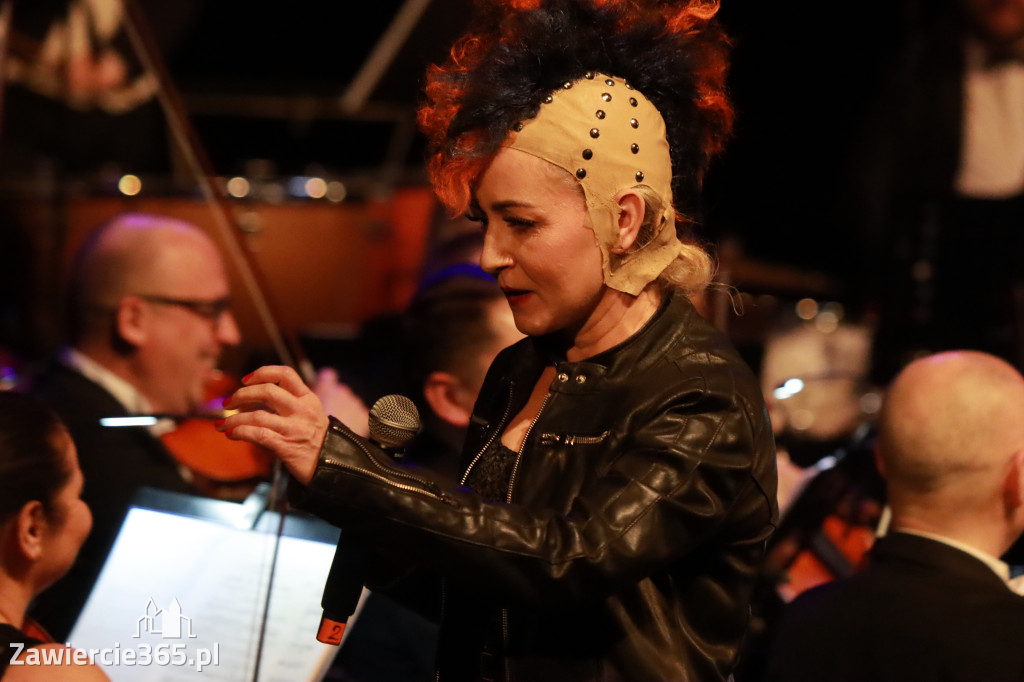 Fotorelacja I: Koncert Jubileuszowy Macieja Niesiołowskiego w MOK Zawiercie