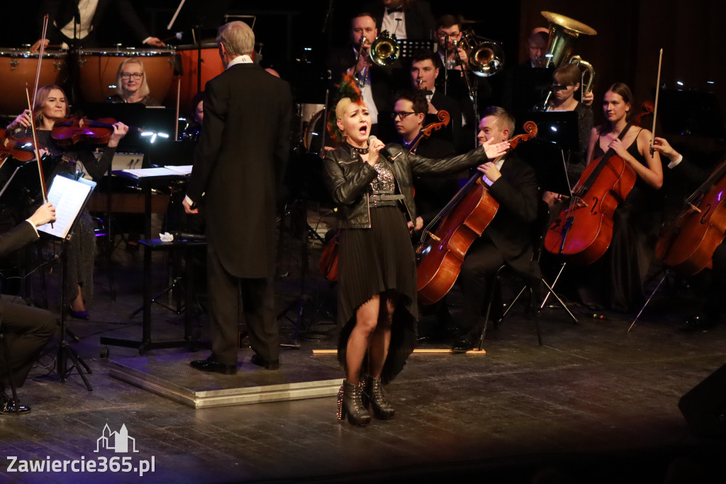 Fotorelacja I: Koncert Jubileuszowy Macieja Niesiołowskiego w MOK Zawiercie