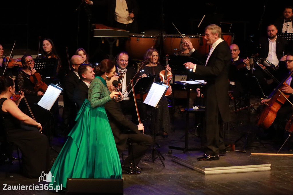 Fotorelacja I: Koncert Jubileuszowy Macieja Niesiołowskiego w MOK Zawiercie