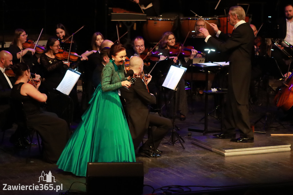 Fotorelacja I: Koncert Jubileuszowy Macieja Niesiołowskiego w MOK Zawiercie