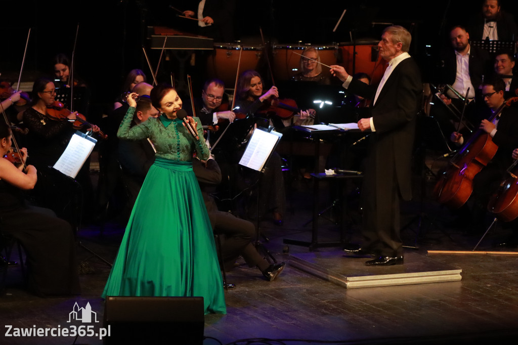 Fotorelacja I: Koncert Jubileuszowy Macieja Niesiołowskiego w MOK Zawiercie