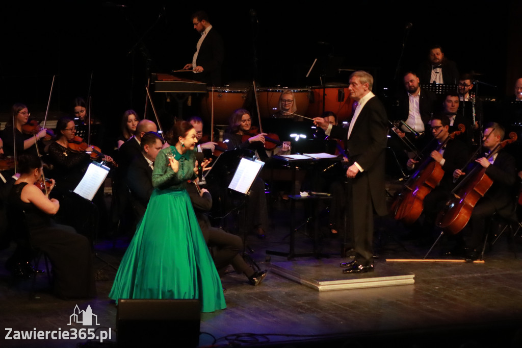 Fotorelacja I: Koncert Jubileuszowy Macieja Niesiołowskiego w MOK Zawiercie