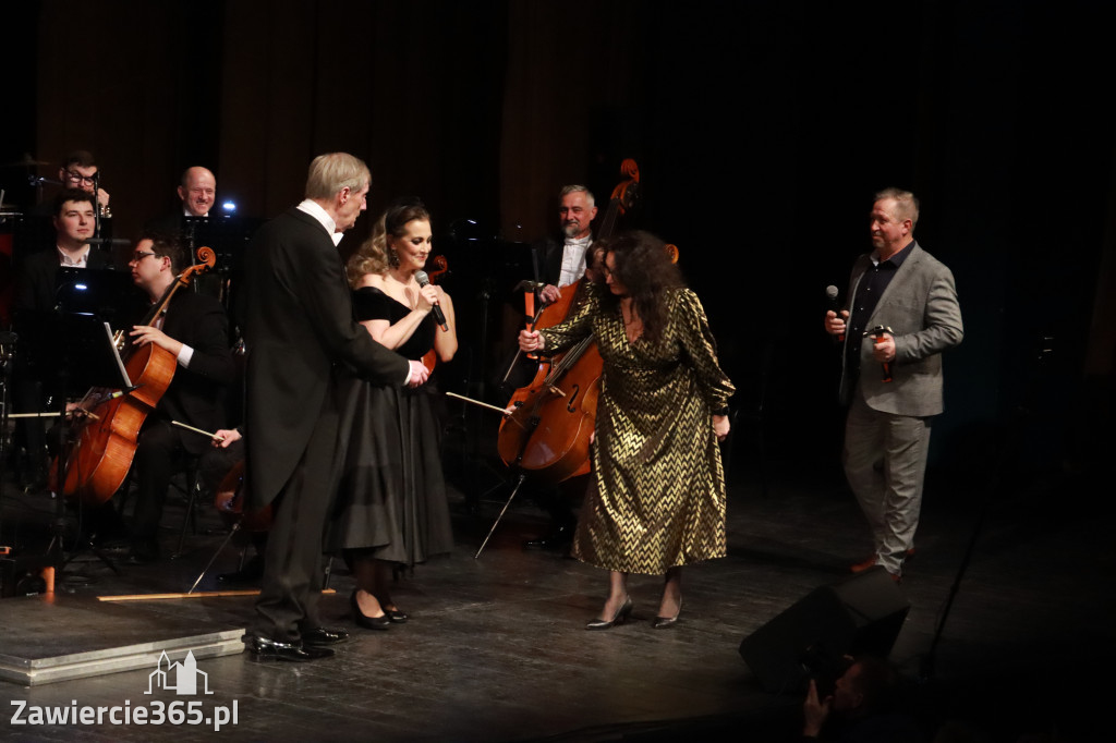 Fotorelacja I: Koncert Jubileuszowy Macieja Niesiołowskiego w MOK Zawiercie