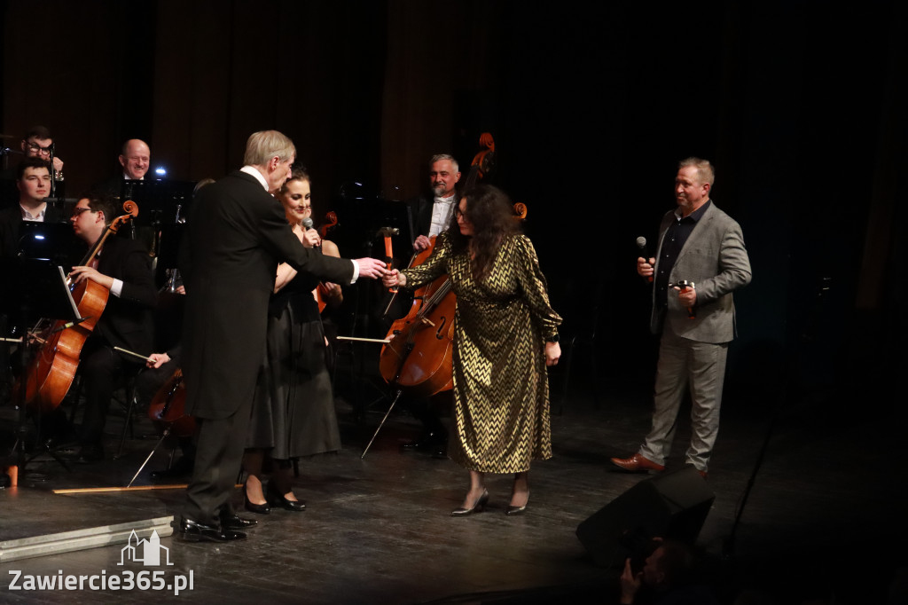 Fotorelacja I: Koncert Jubileuszowy Macieja Niesiołowskiego w MOK Zawiercie