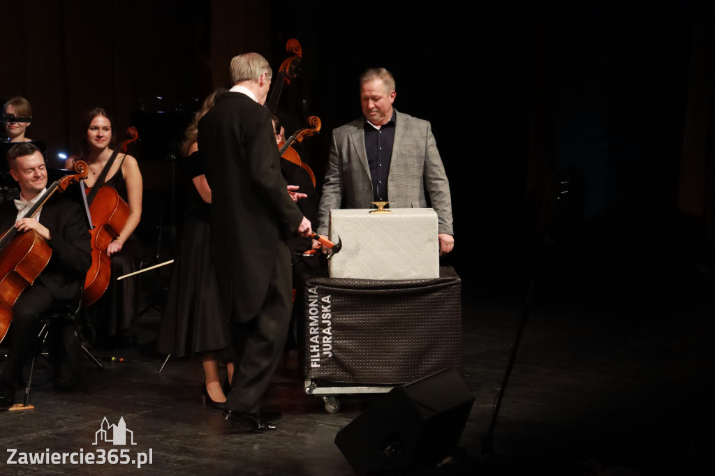 Fotorelacja I: Koncert Jubileuszowy Macieja Niesiołowskiego w MOK Zawiercie