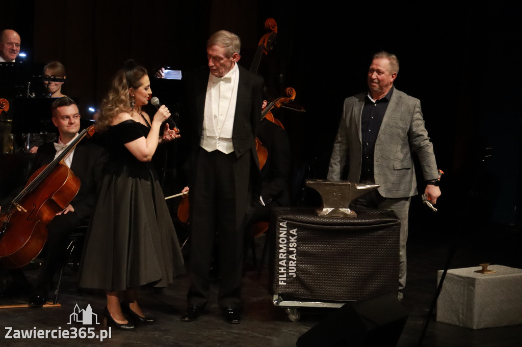 Fotorelacja I: Koncert Jubileuszowy Macieja Niesiołowskiego w MOK Zawiercie