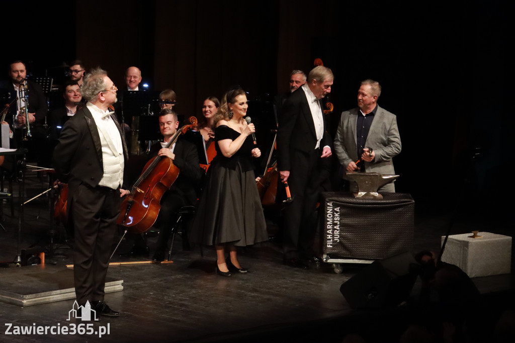 Fotorelacja I: Koncert Jubileuszowy Macieja Niesiołowskiego w MOK Zawiercie