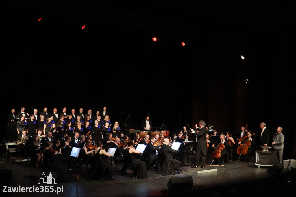 Fotorelacja I: Koncert Jubileuszowy Macieja Niesiołowskiego w MOK Zawiercie