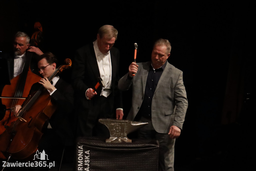 Fotorelacja I: Koncert Jubileuszowy Macieja Niesiołowskiego w MOK Zawiercie