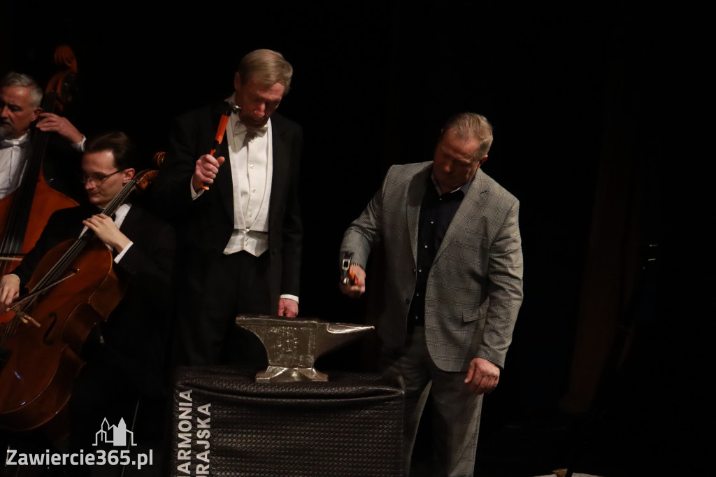 Fotorelacja I: Koncert Jubileuszowy Macieja Niesiołowskiego w MOK Zawiercie