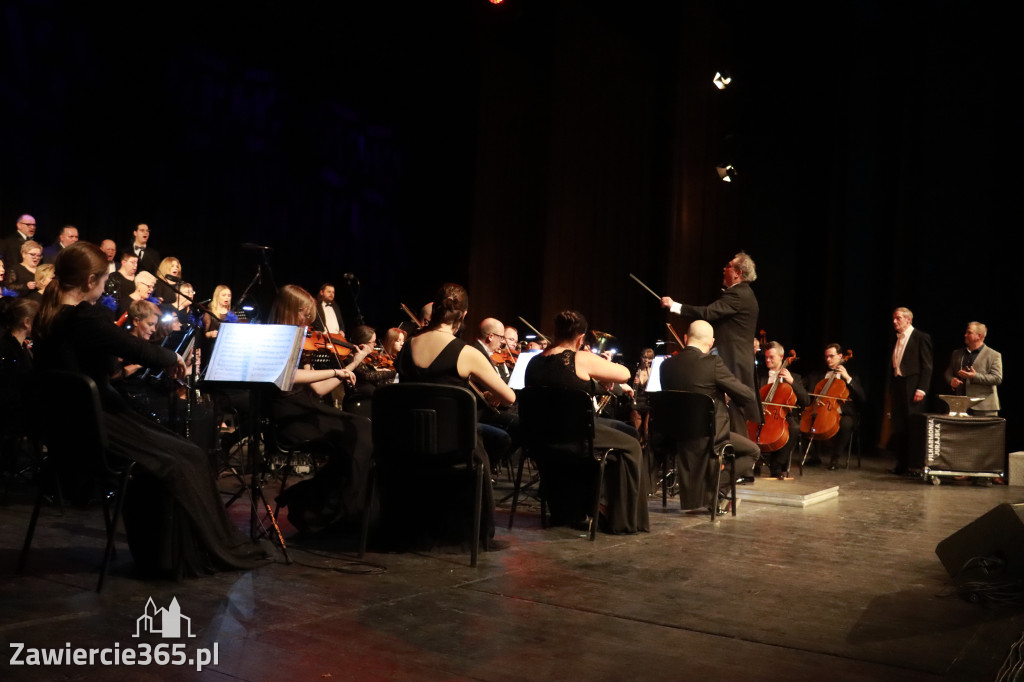 Fotorelacja I: Koncert Jubileuszowy Macieja Niesiołowskiego w MOK Zawiercie