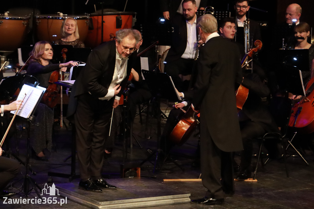 Fotorelacja I: Koncert Jubileuszowy Macieja Niesiołowskiego w MOK Zawiercie