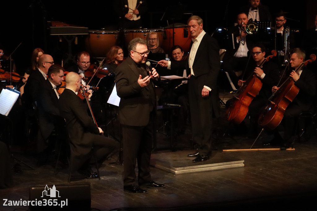 Fotorelacja I: Koncert Jubileuszowy Macieja Niesiołowskiego w MOK Zawiercie