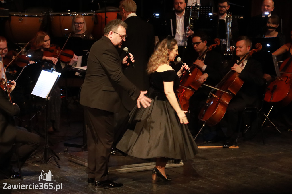 Fotorelacja I: Koncert Jubileuszowy Macieja Niesiołowskiego w MOK Zawiercie