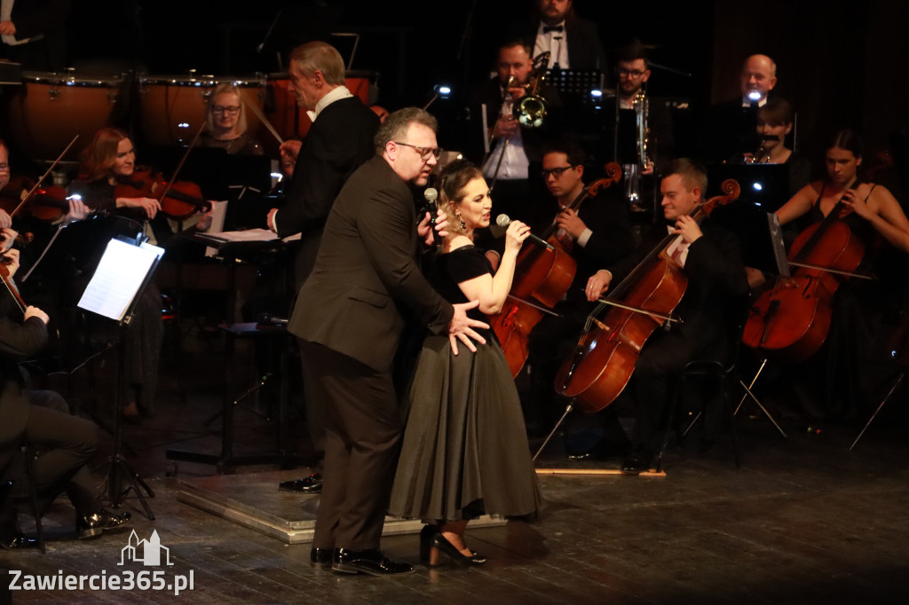 Fotorelacja I: Koncert Jubileuszowy Macieja Niesiołowskiego w MOK Zawiercie