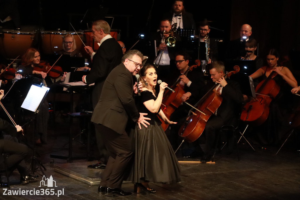 Fotorelacja I: Koncert Jubileuszowy Macieja Niesiołowskiego w MOK Zawiercie