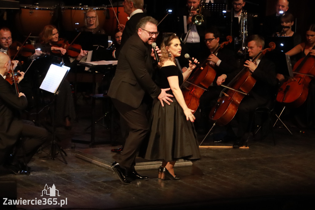 Fotorelacja I: Koncert Jubileuszowy Macieja Niesiołowskiego w MOK Zawiercie