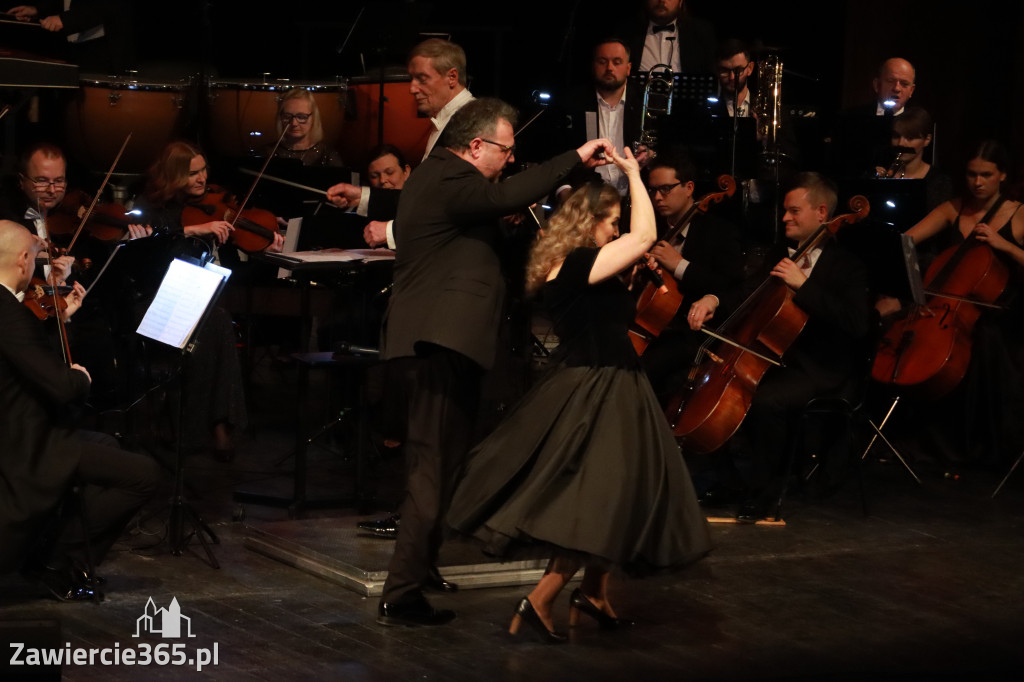 Fotorelacja I: Koncert Jubileuszowy Macieja Niesiołowskiego w MOK Zawiercie