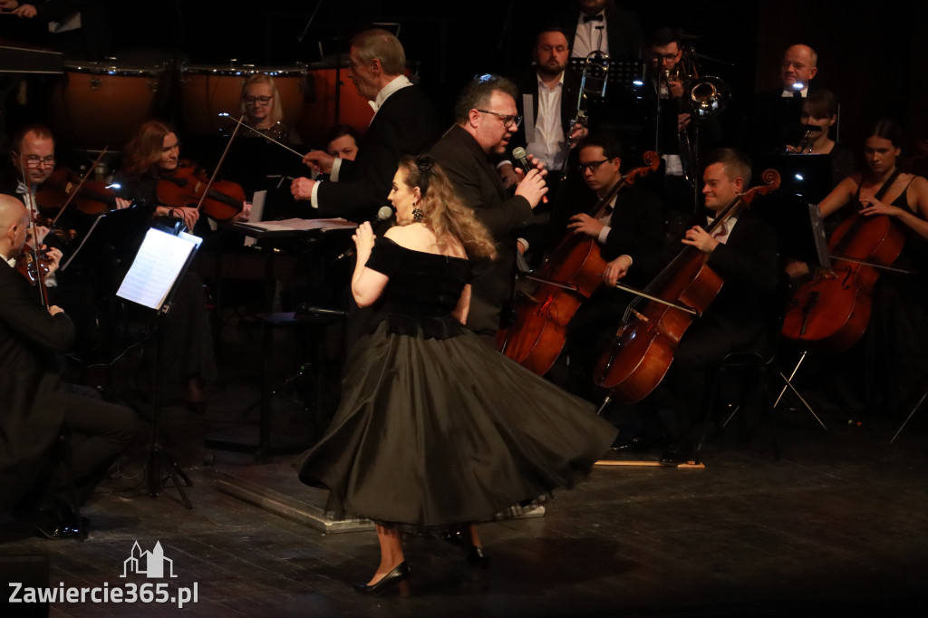 Fotorelacja I: Koncert Jubileuszowy Macieja Niesiołowskiego w MOK Zawiercie