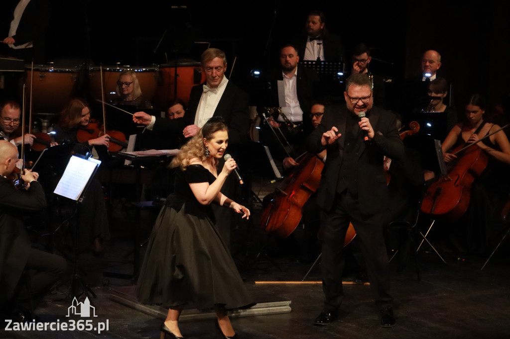 Fotorelacja I: Koncert Jubileuszowy Macieja Niesiołowskiego w MOK Zawiercie