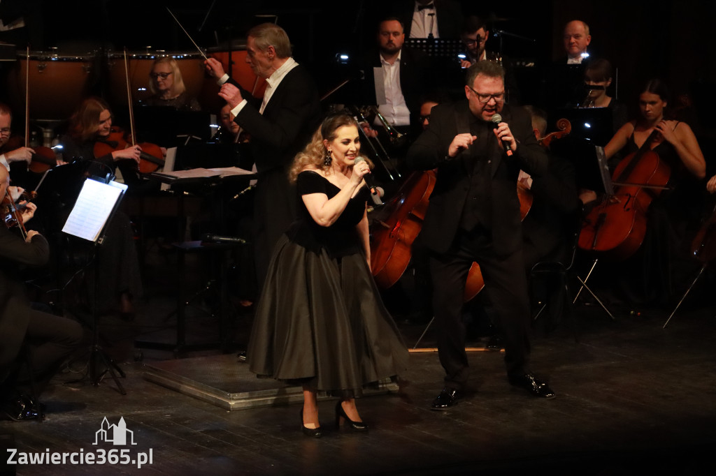 Fotorelacja I: Koncert Jubileuszowy Macieja Niesiołowskiego w MOK Zawiercie