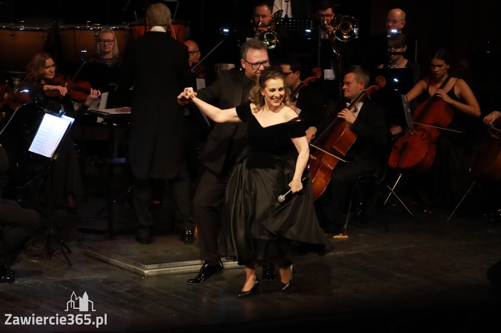 Fotorelacja I: Koncert Jubileuszowy Macieja Niesiołowskiego w MOK Zawiercie