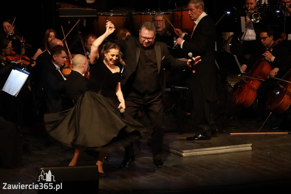 Fotorelacja I: Koncert Jubileuszowy Macieja Niesiołowskiego w MOK Zawiercie