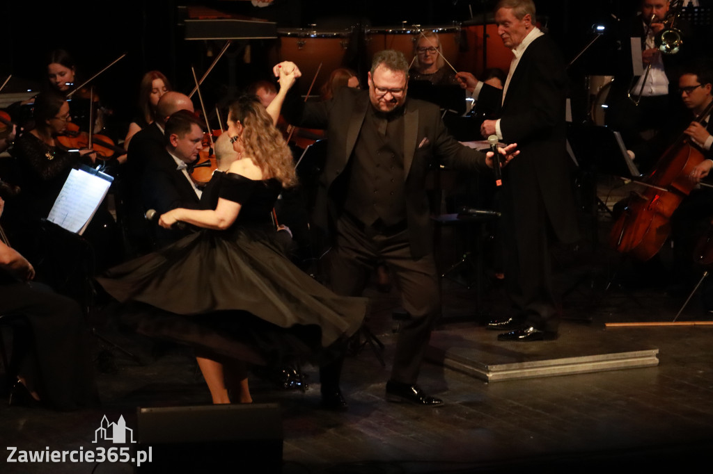 Fotorelacja I: Koncert Jubileuszowy Macieja Niesiołowskiego w MOK Zawiercie