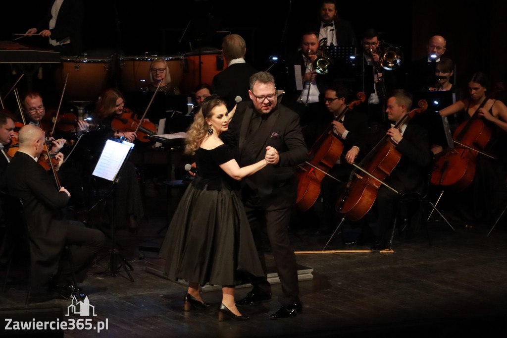 Fotorelacja I: Koncert Jubileuszowy Macieja Niesiołowskiego w MOK Zawiercie