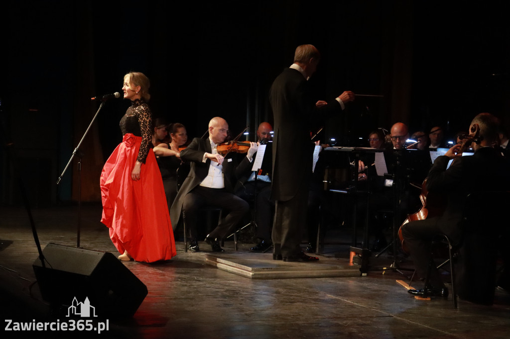 Fotorelacja II: Koncert Jubileuszowy Macieja Niesiołowskiego w MOK Zawiercie