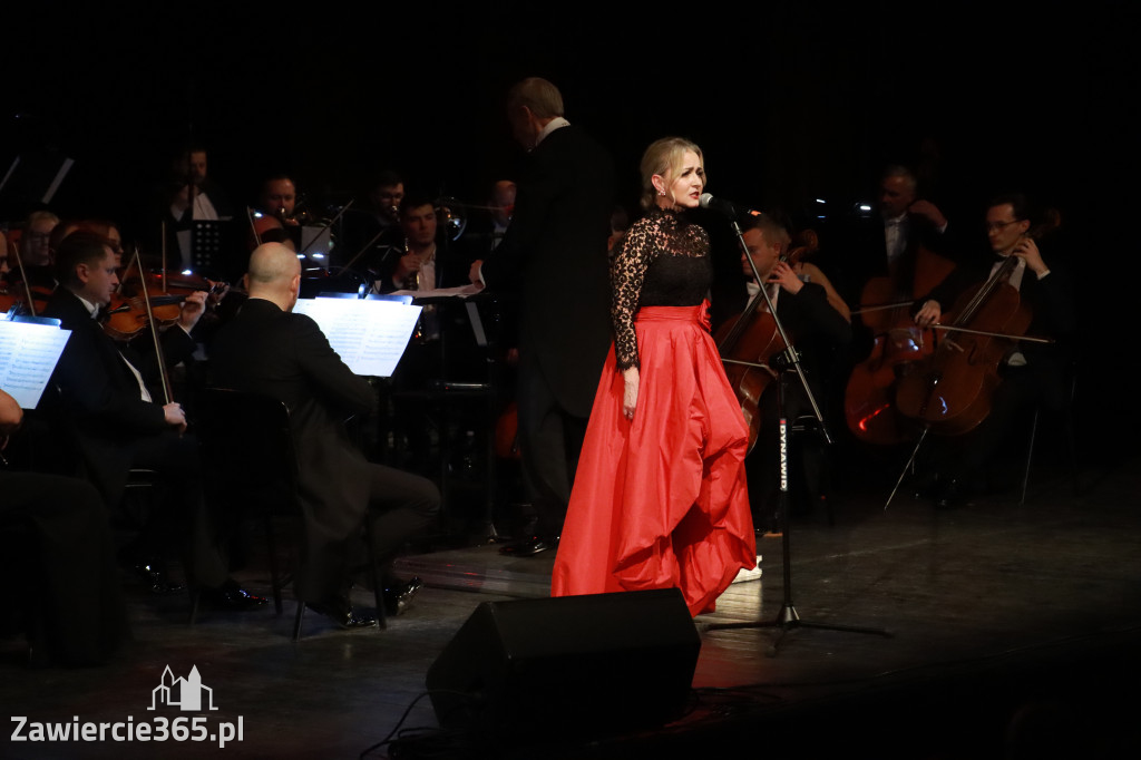 Fotorelacja II: Koncert Jubileuszowy Macieja Niesiołowskiego w MOK Zawiercie