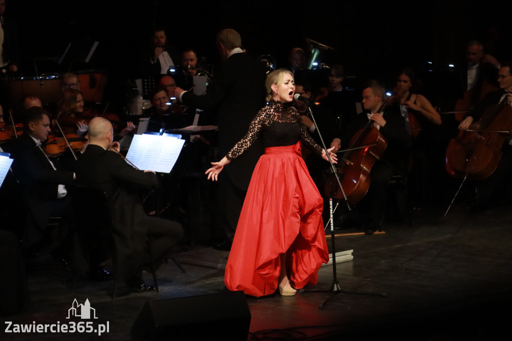 Fotorelacja II: Koncert Jubileuszowy Macieja Niesiołowskiego w MOK Zawiercie