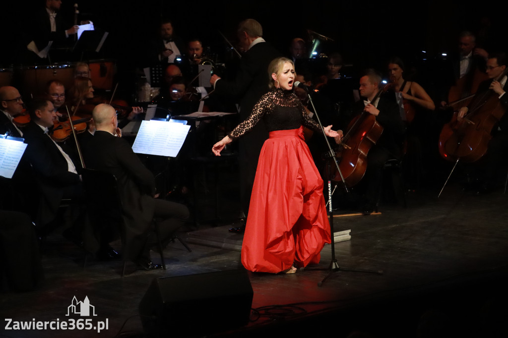 Fotorelacja II: Koncert Jubileuszowy Macieja Niesiołowskiego w MOK Zawiercie