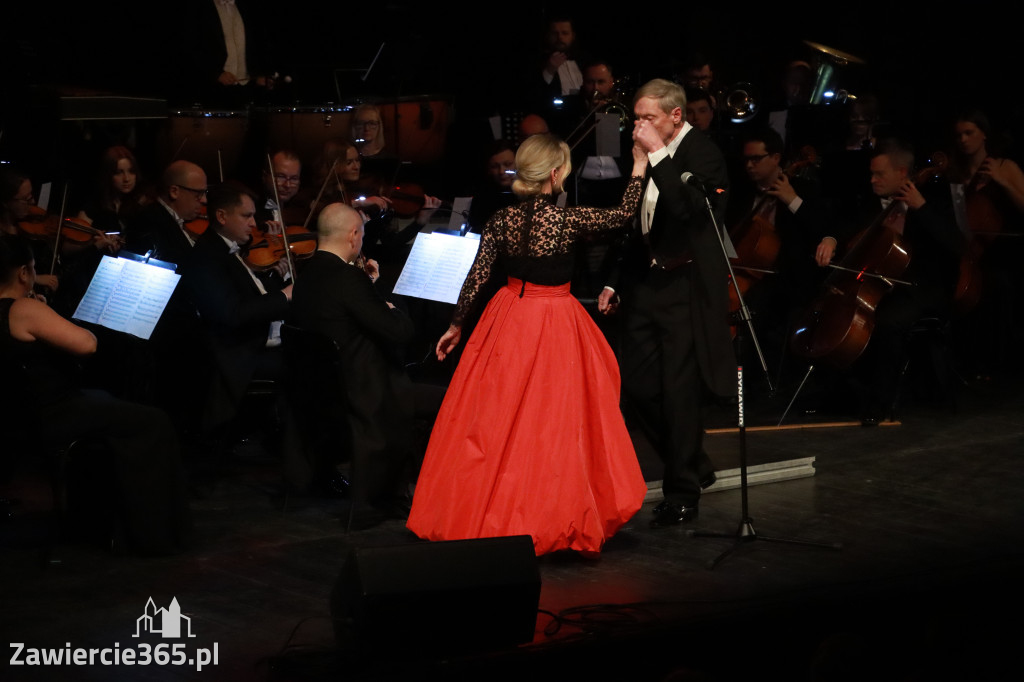 Fotorelacja II: Koncert Jubileuszowy Macieja Niesiołowskiego w MOK Zawiercie