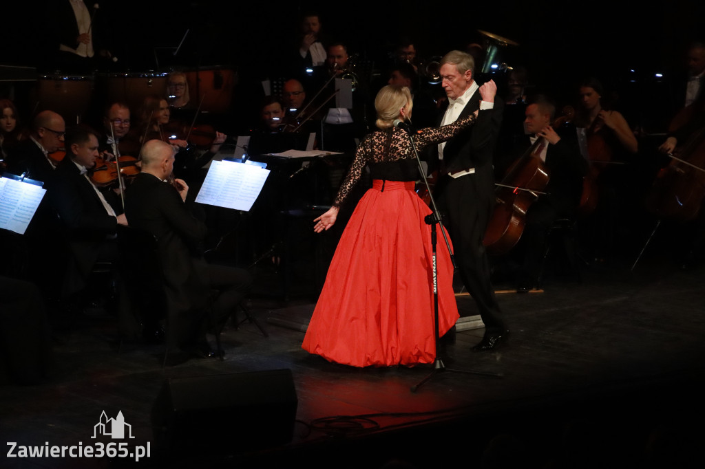 Fotorelacja II: Koncert Jubileuszowy Macieja Niesiołowskiego w MOK Zawiercie